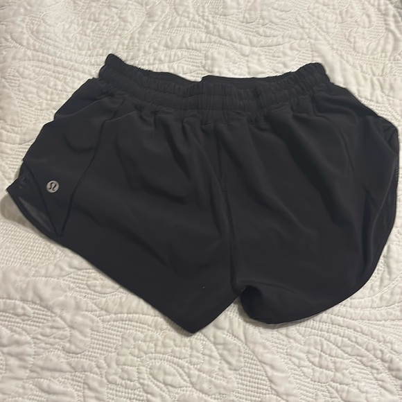 lululemon athletica Pants - Lululemon low rise 2.5 hottie hot black size 6